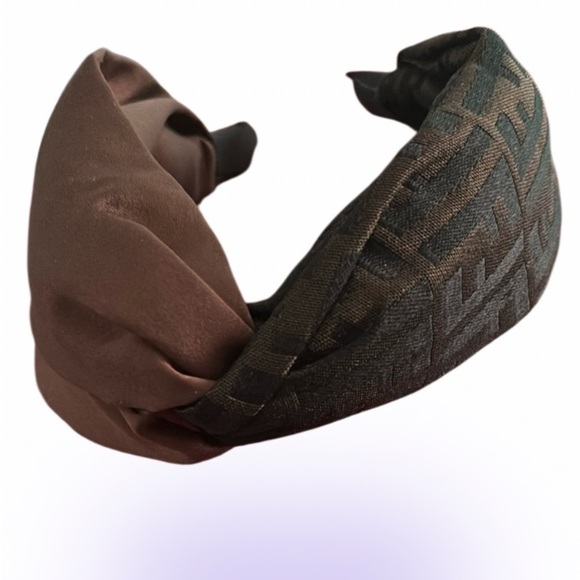 Vintage Brown monogram Patterned Headband - Picture 5 of 9
